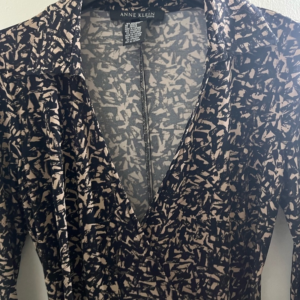 Anne Klein Black and Gold Long Sleeve Wrap Dress - Picture 3 of 6